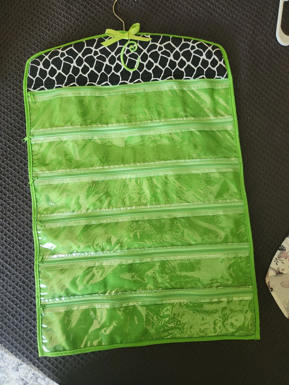 Green Hanging Jewelry & Accessory Organizer - Brand Unknown